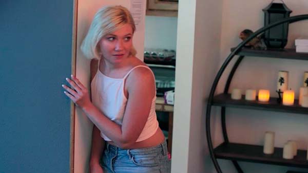 Flicka Leker Med Sexleksak erotisk noveller